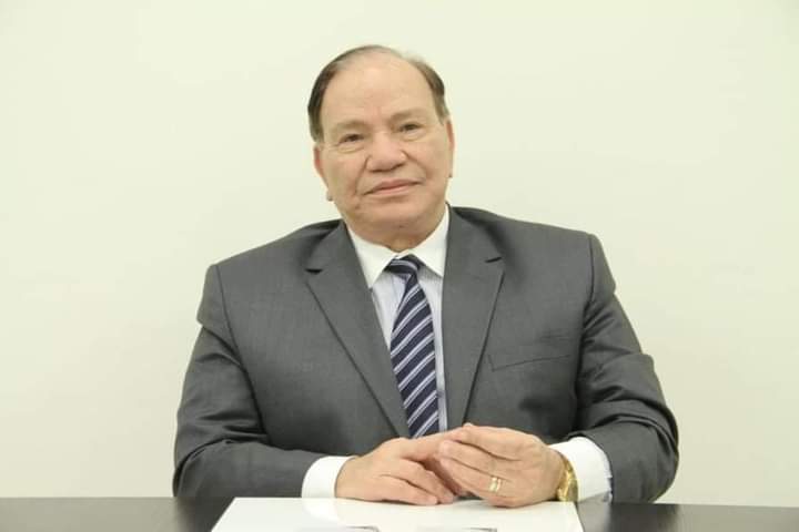 صديق عفيفي رجل التعليم 