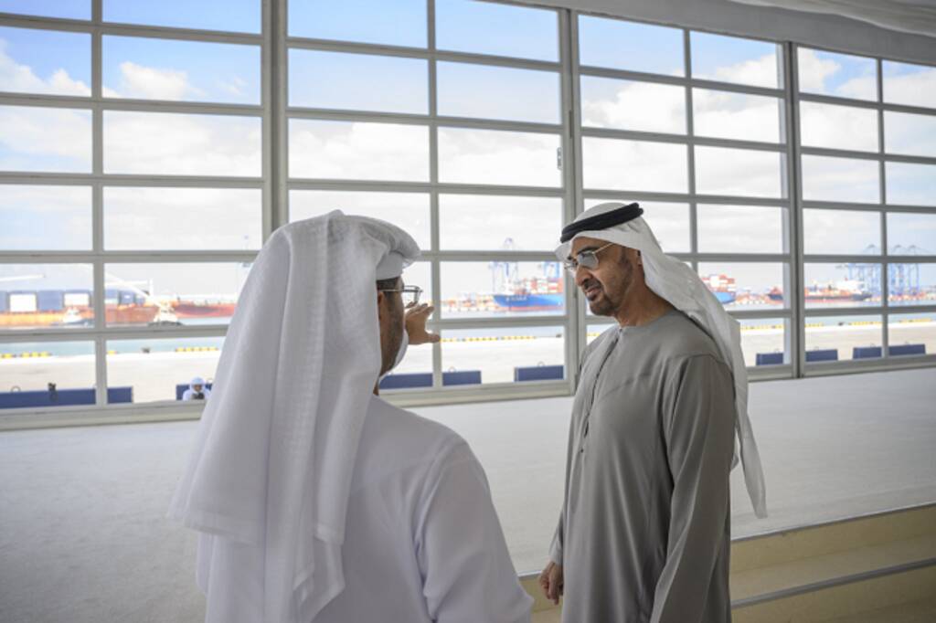 الإمارات بن زايد خليفة 