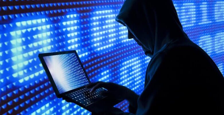 مخاطر اختراق حساباتك الشخصية