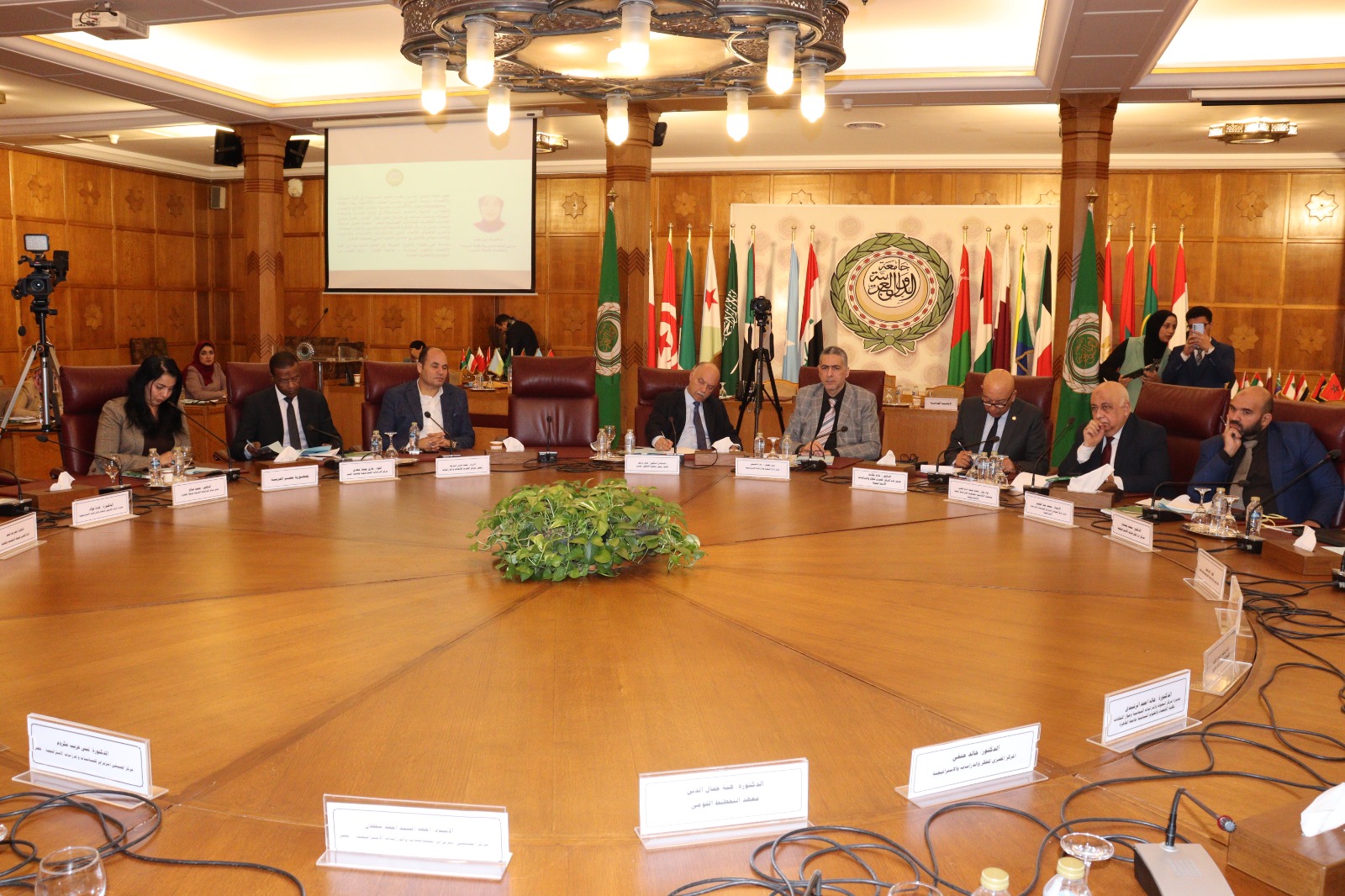 مراكز الفكر العربية 